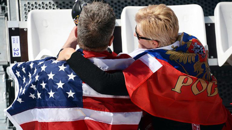 russia & us flags