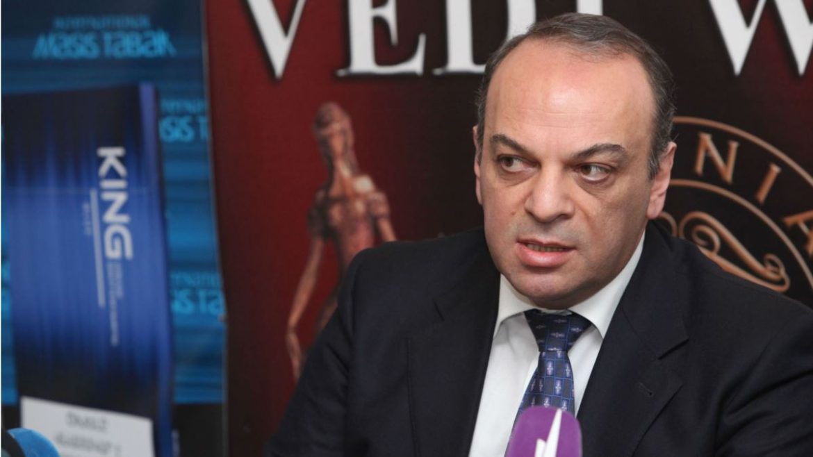 Арман Меликян